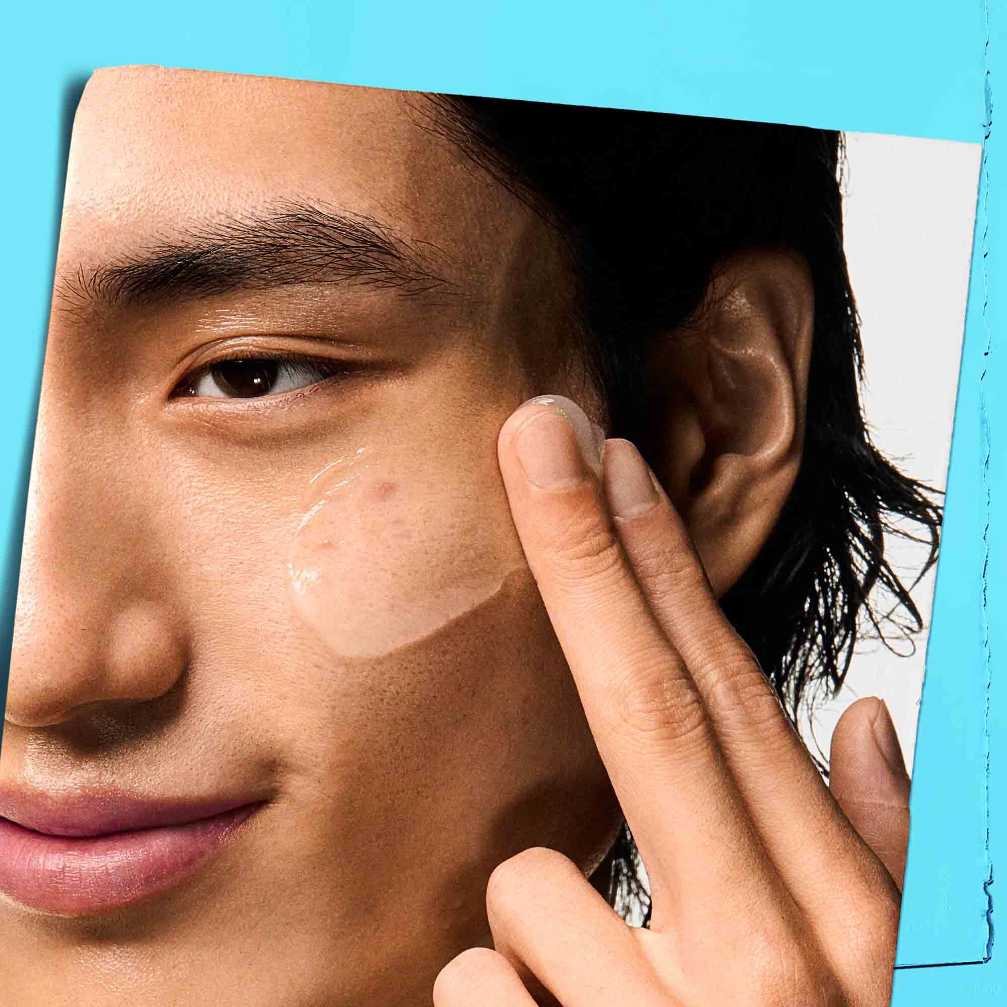 Ultra Facial Oil-Free Gel Cream applicerad på en modells ansikte.