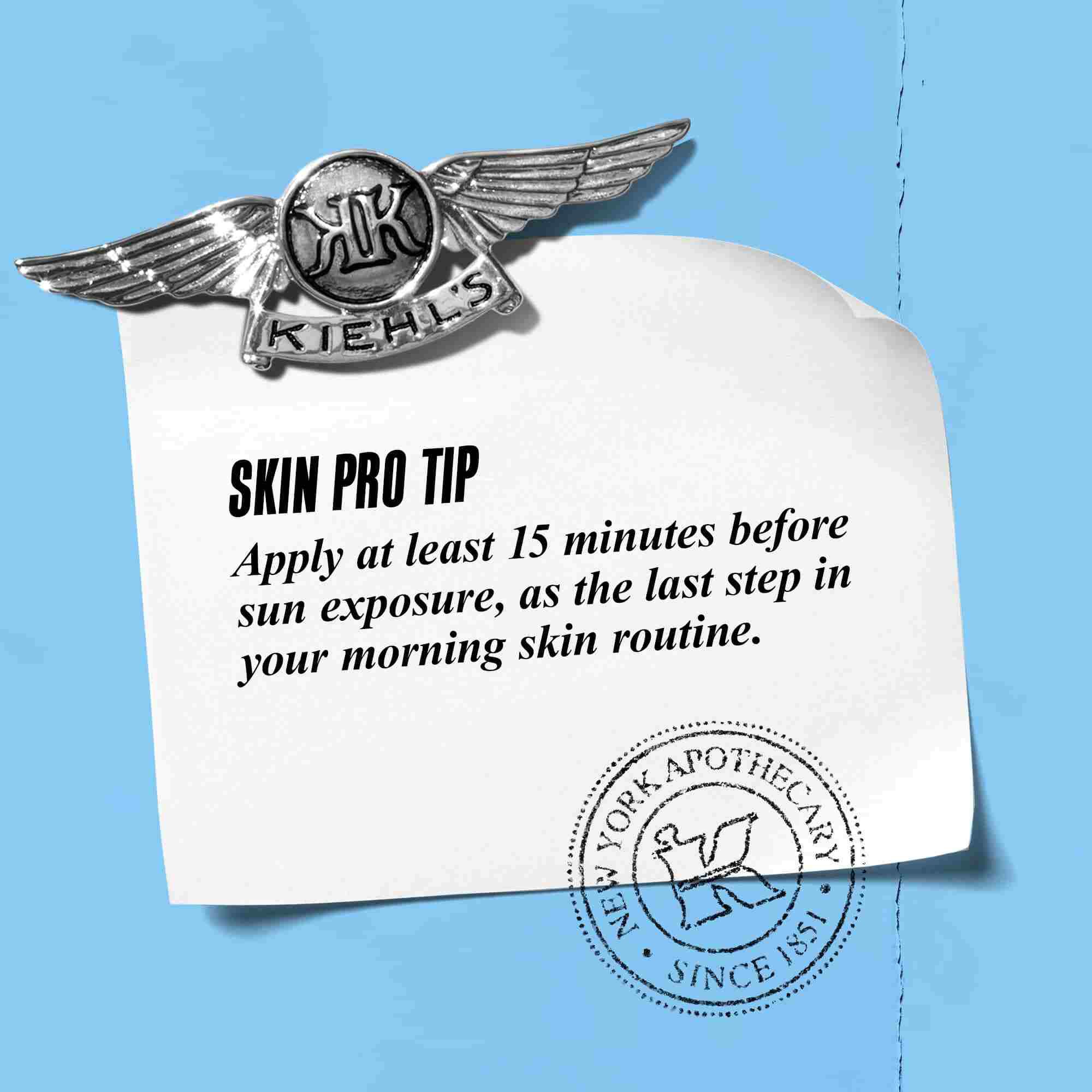 Grafik med texten: "Proffstips: Applicera minst 15 minuter fore solexponering, som det sista steget i din morgonrutin."